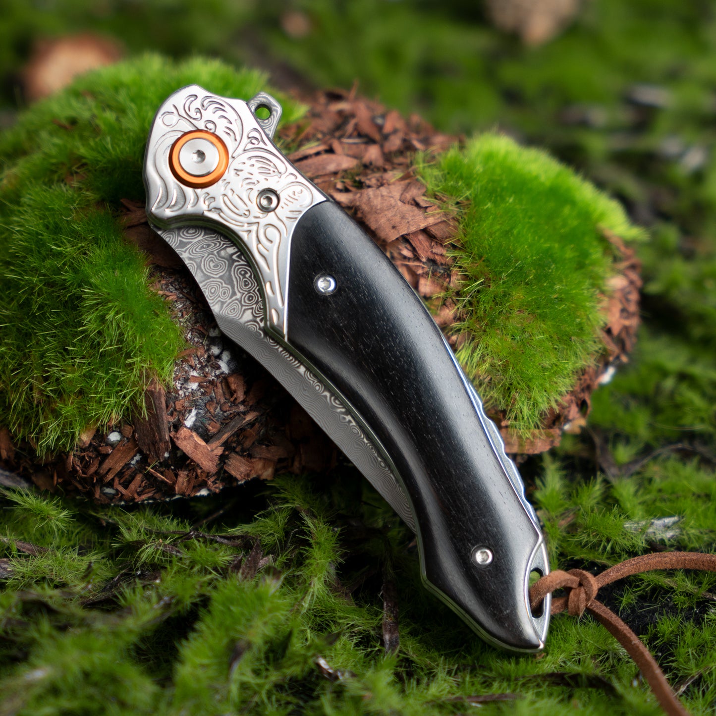 LOTHAR TUNA Damascus Folding Knife, Damascus Pocket Knife Made of 67 Layers of VG10 Damascus Steel, One-Handed Knife with Sharp Blade and Rosewood Handle, Belt Clip, for Collection or Gift
