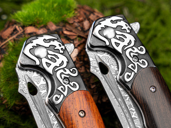 Couteau pliant en acier Damas LOTHAR RHAEGAL, couteau de poche extérieur de haute qualité en acier Damas VG10 à 67 couches, couteau de poche Damas haut de gamme avec manche en bois pour la chasse, idéal comme collection et cadeau (Bois de rose)