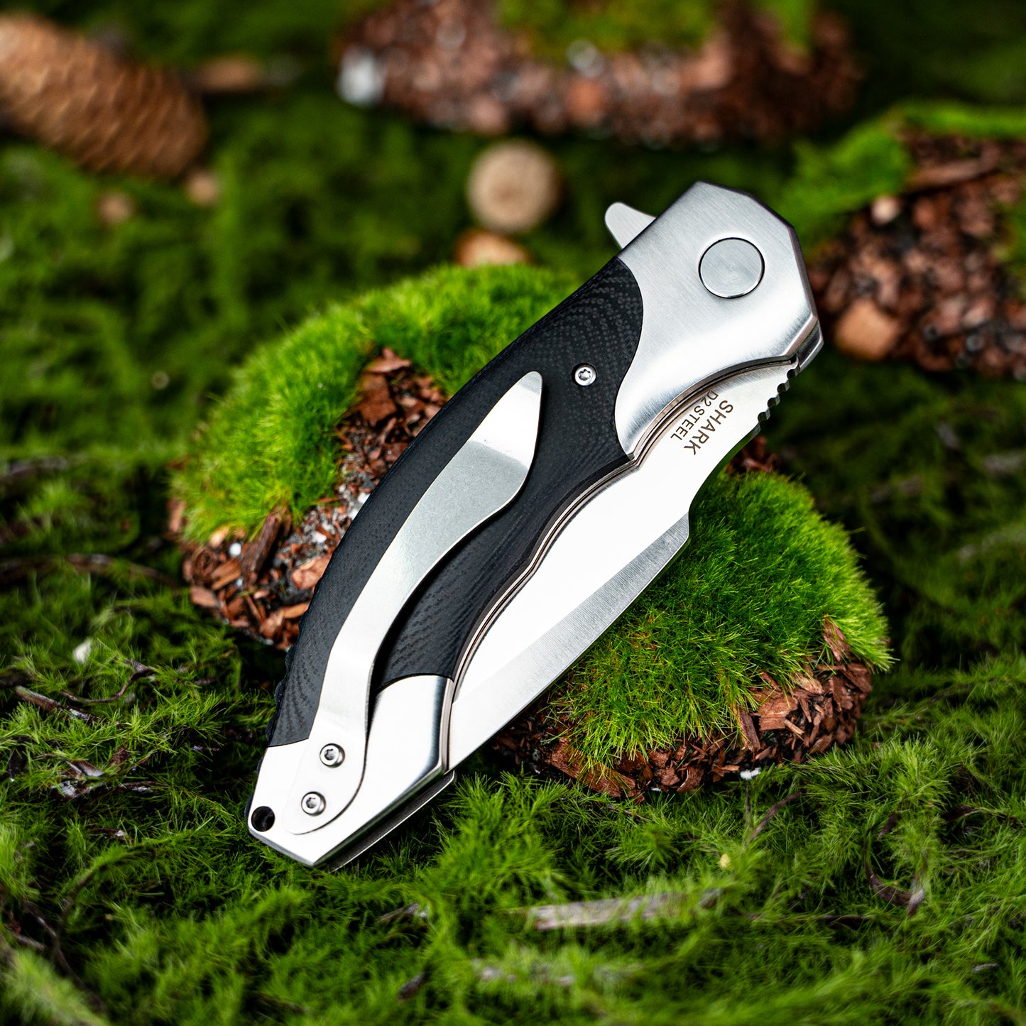 NedFoss SHARK Folding Knife, D2 Steel Pocket Knife, One-Handed Knife with Brass Bearings, Outdoor Pocket Knife with Belt Clip, Liner Lock, Extra Sharp