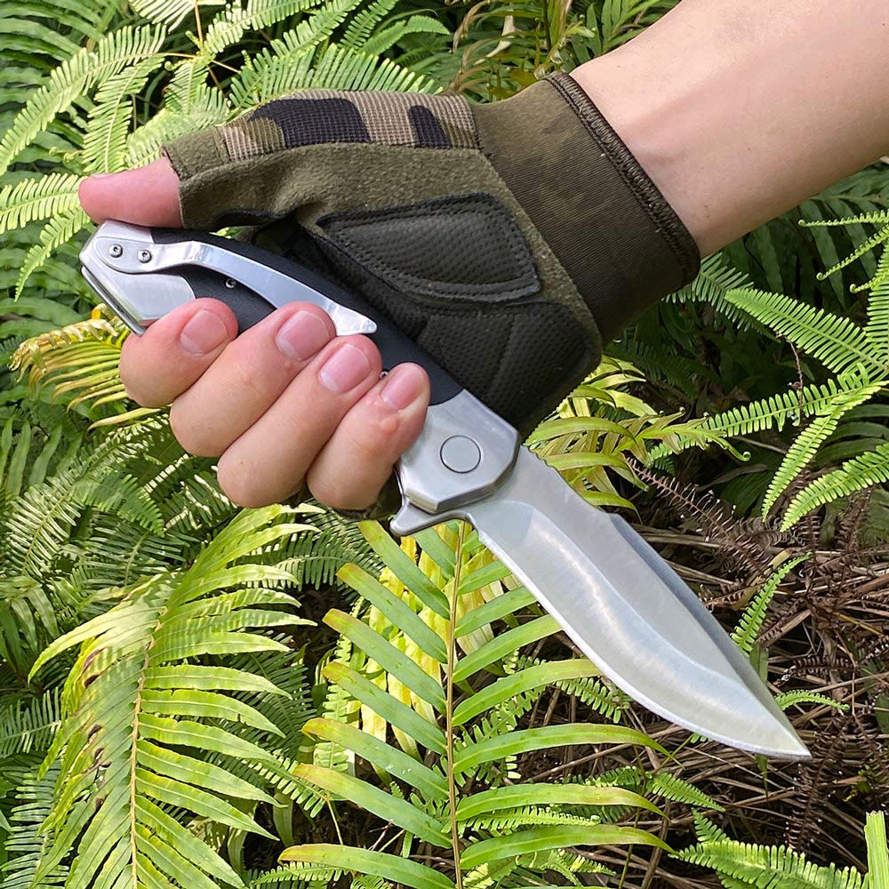 NedFoss SHARK Folding Knife, D2 Steel Pocket Knife, One-Handed Knife with Brass Bearings, Outdoor Pocket Knife with Belt Clip, Liner Lock, Extra Sharp